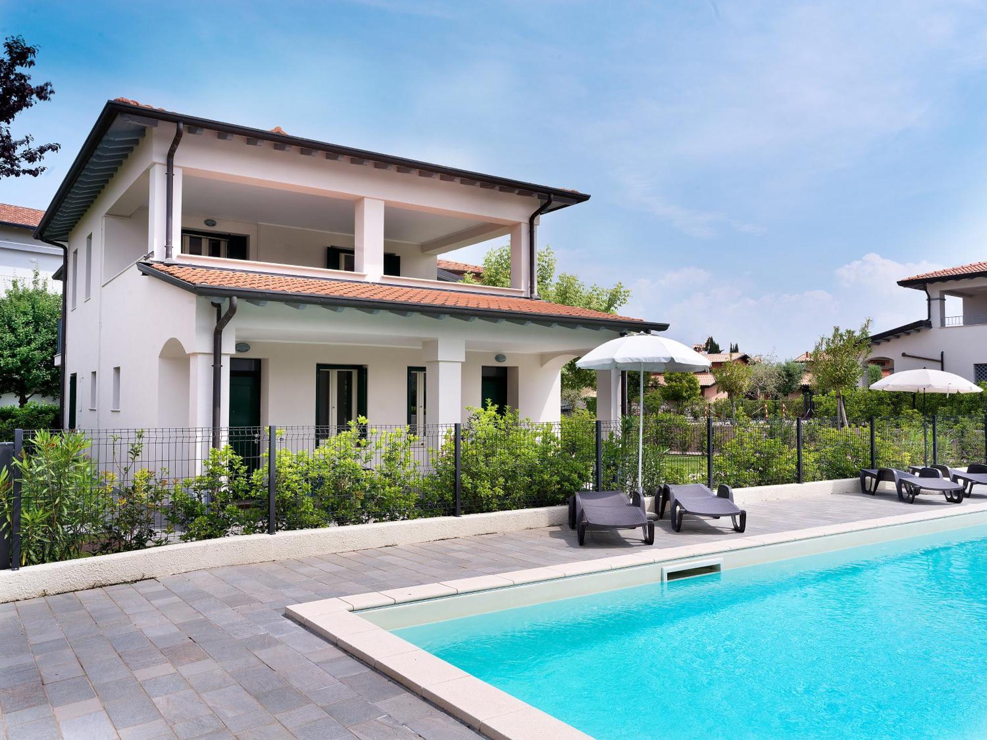 Residence Fiore Rosso Sirmione Exterior photo