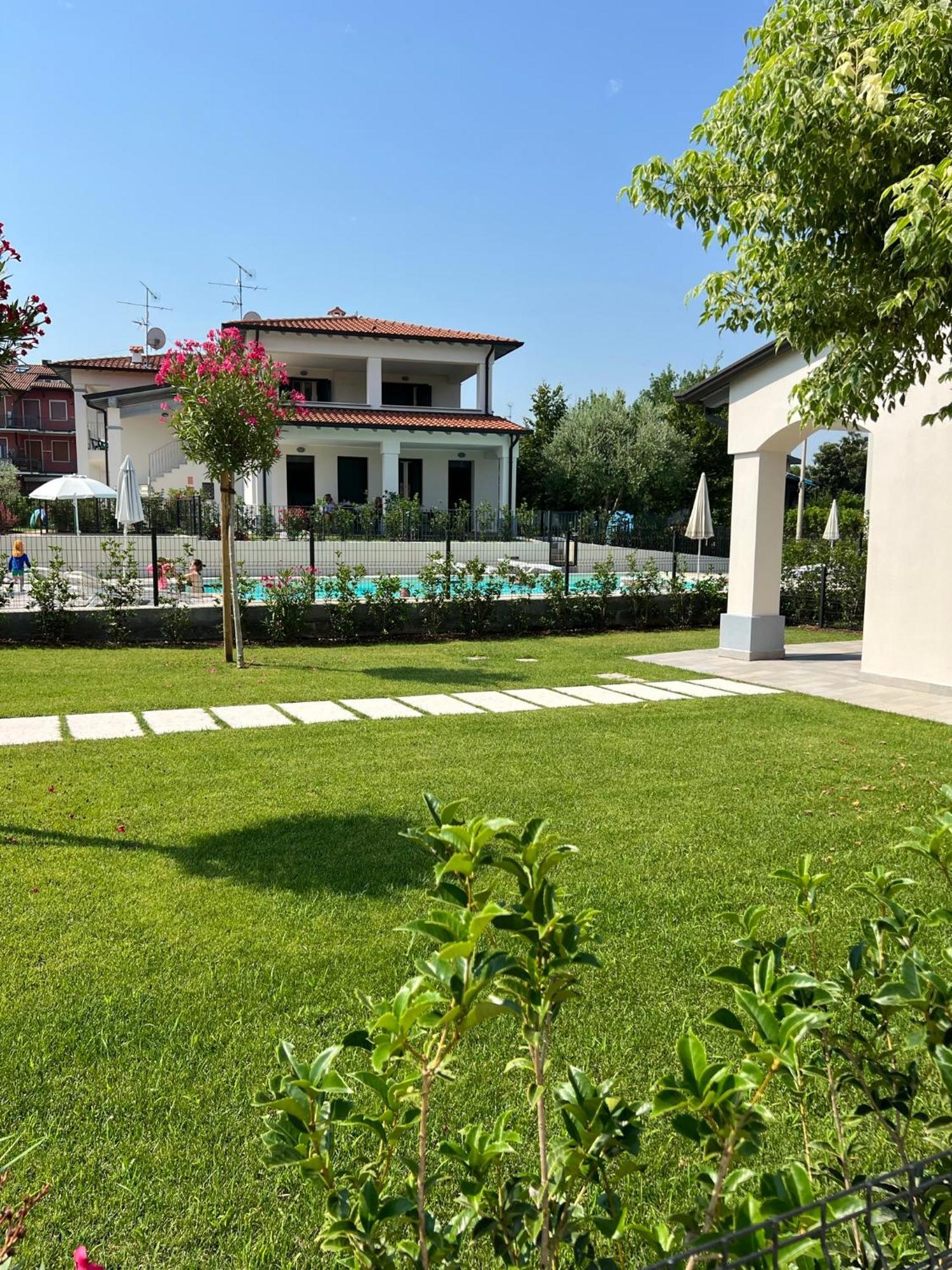 Residence Fiore Rosso Sirmione Exterior photo