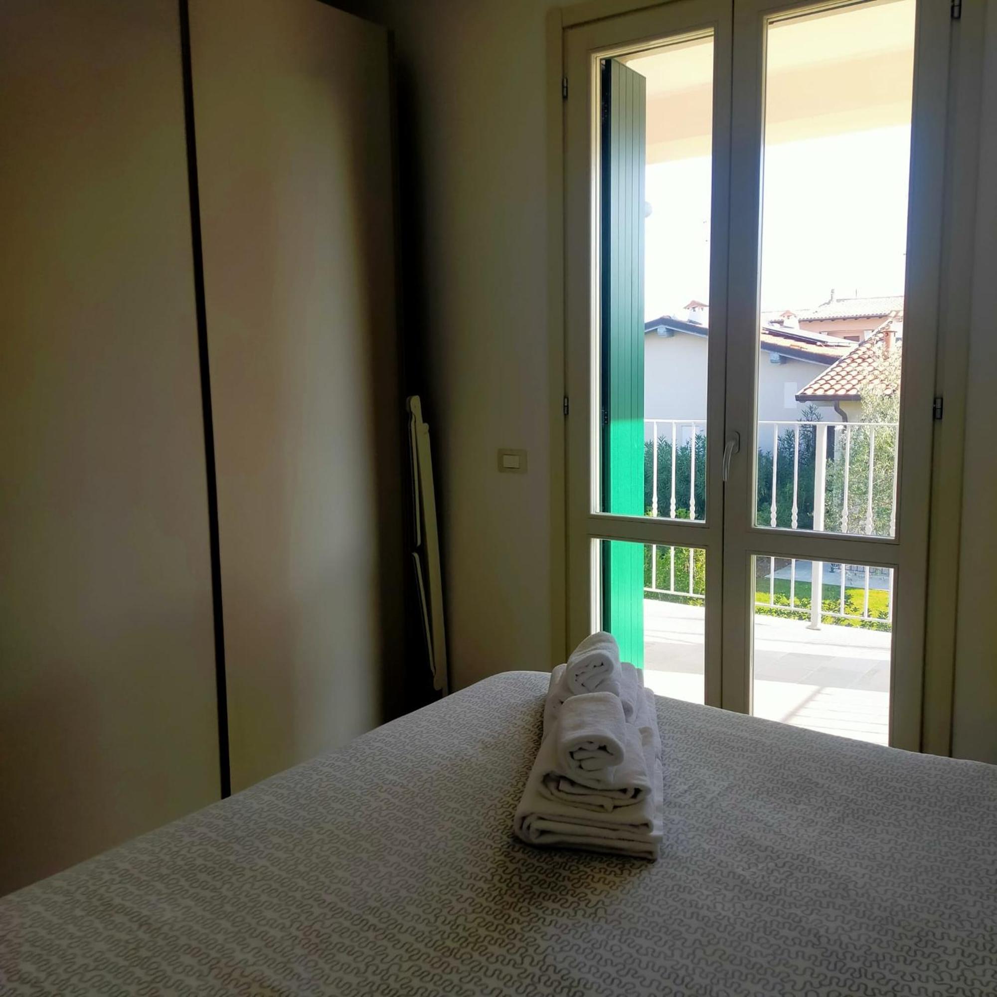 Residence Fiore Rosso Sirmione Room photo